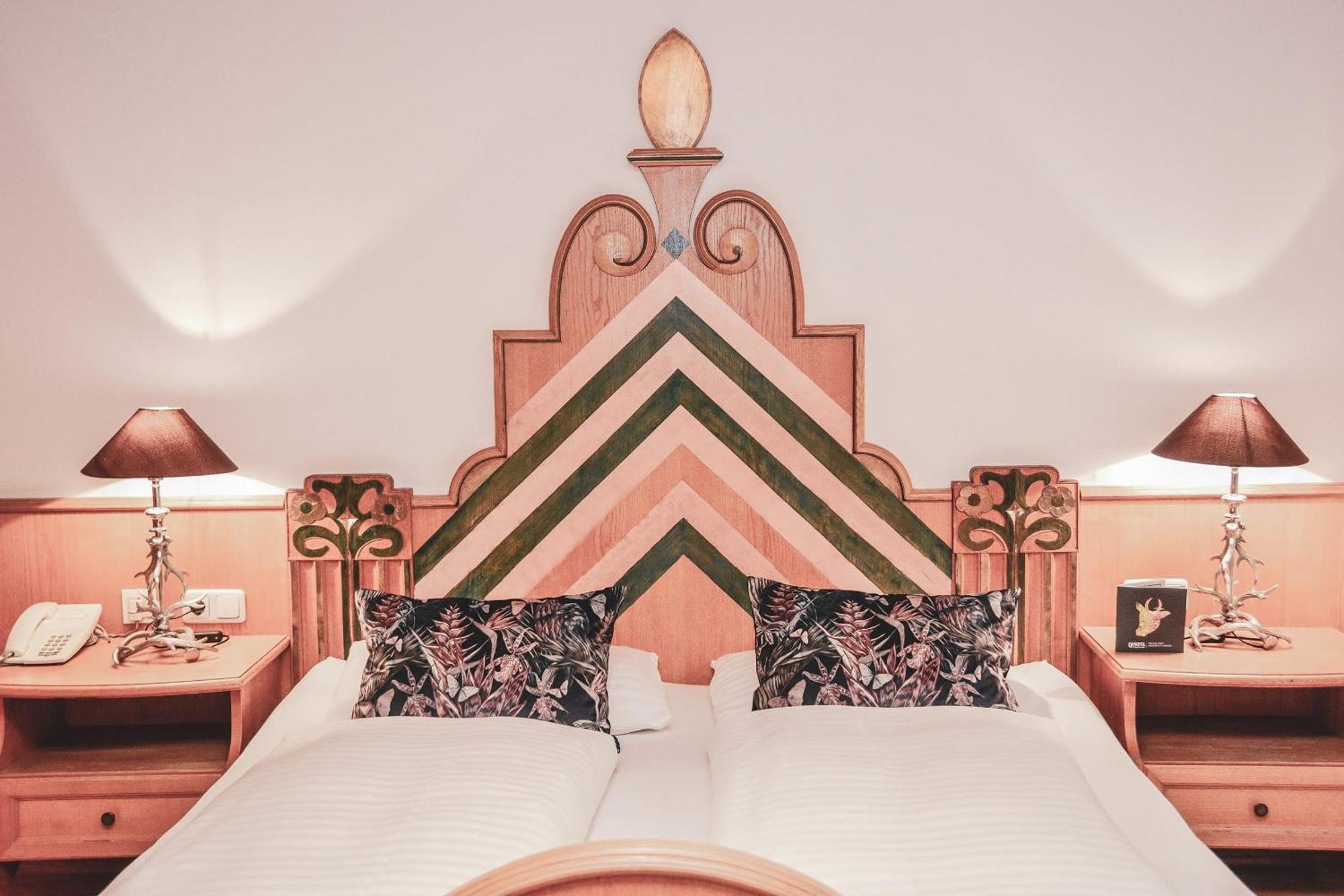 Q! Hotel Maria Theresia Кіцбюель Номер фото